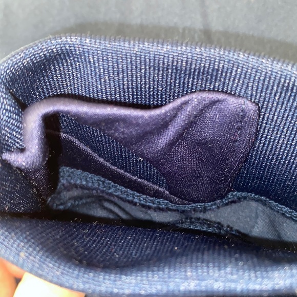 17:01 - Juicy Couture Bling Velour Hoodie - Picture 11 of 13